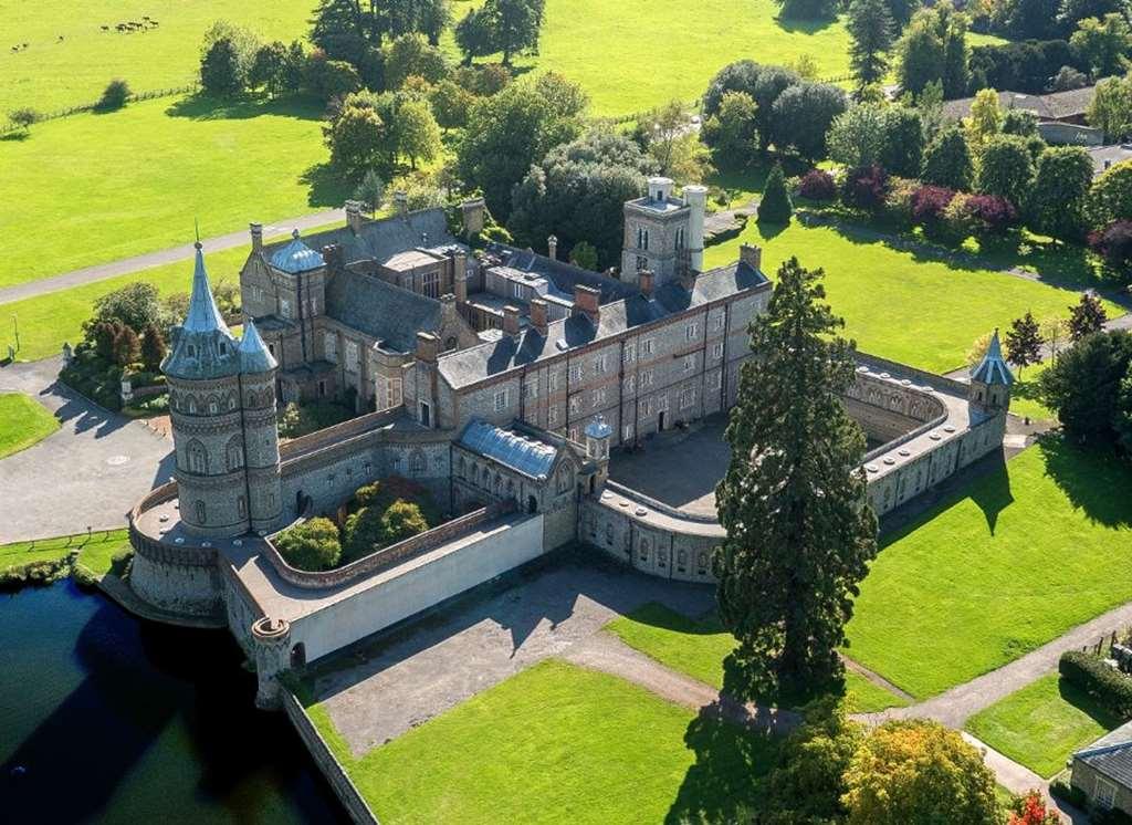 De Vere Horsley Estate East Horsley Eksteriør billede