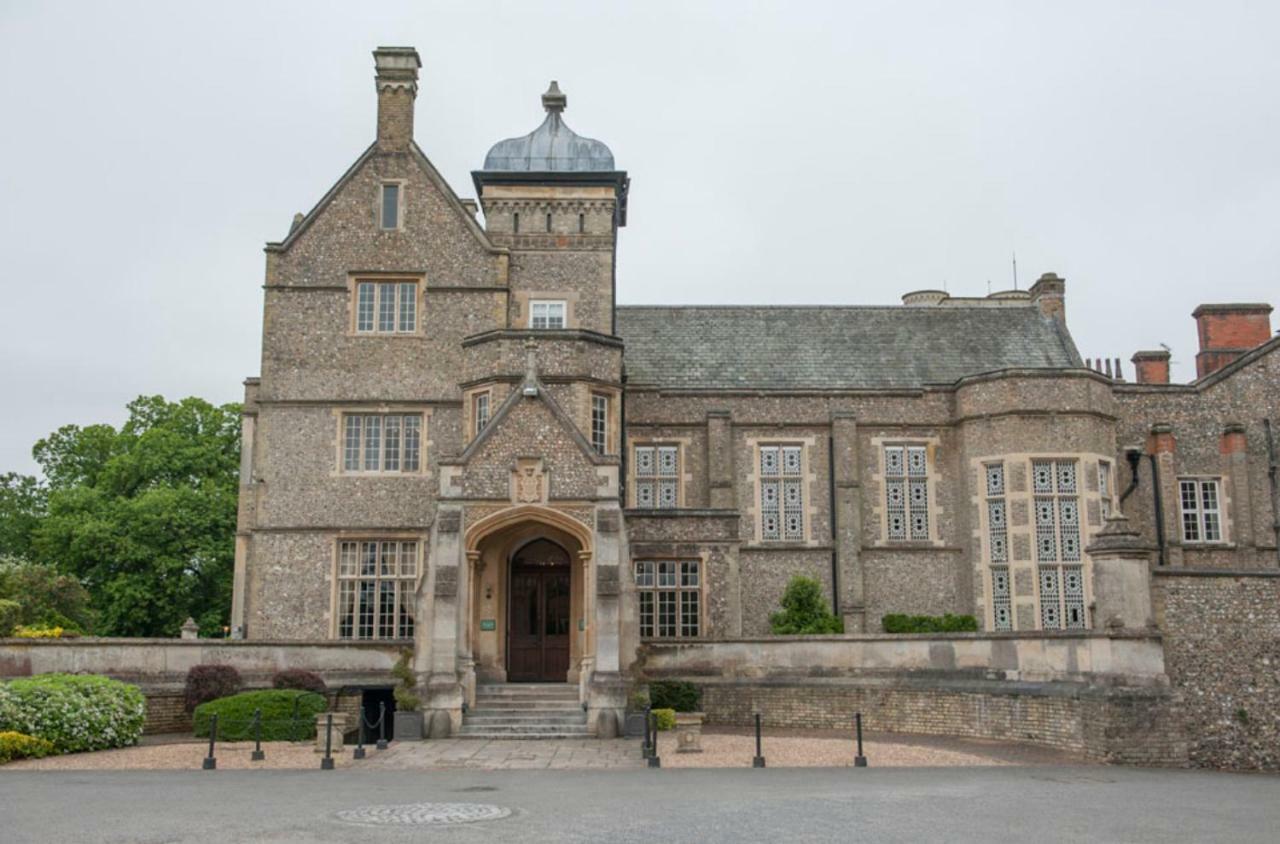 De Vere Horsley Estate East Horsley Eksteriør billede